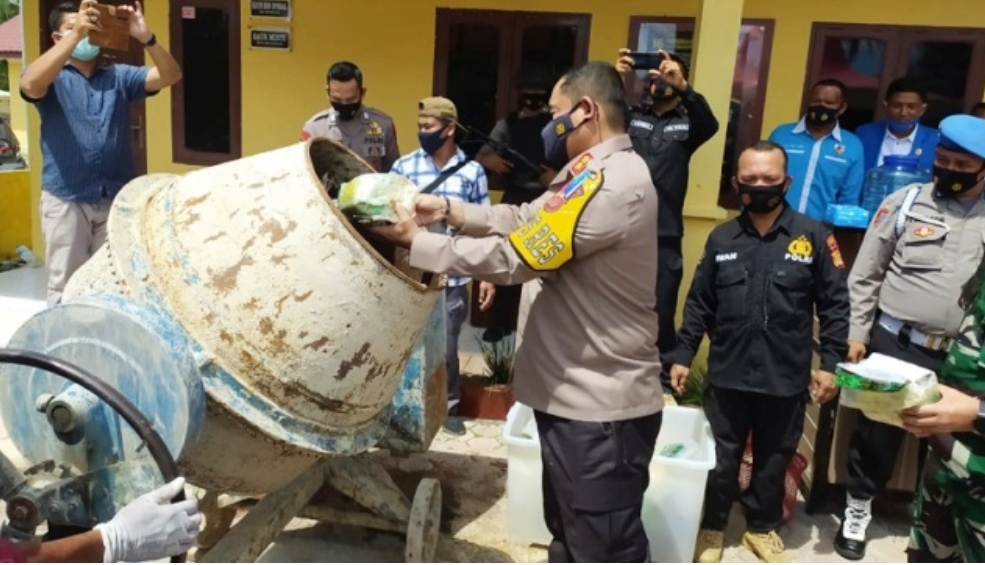 Kapolres Aceh Timur Memusnahkan Barang Bukti Narkotika Jenis Sabu