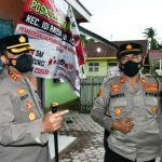 Vaksinator Dinkes Dan Polres Aceh Timur Lakukan Vaksinasi COVID-19 Tahap Pertama Bagi Lansia