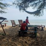 Banana Bot di Tempat Wisata Pantai Pelangi Idi, Aceh Timur